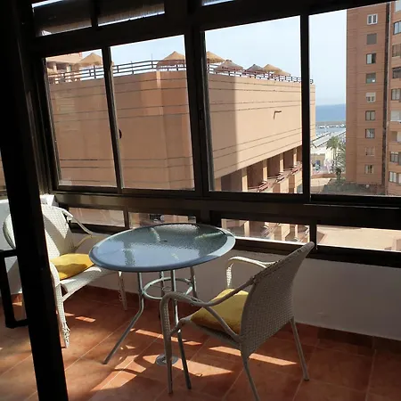 Daire Apartamento Palmeras Confort Familiar Cerca De La Playa